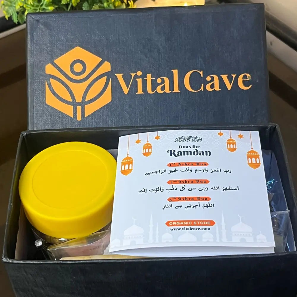Ramzan-Premium-Gift-Pack-Vitalcave-Organics inside